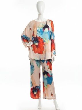 Abstract Elegant Muti-Colored Satin-Look Floral Pant Set.